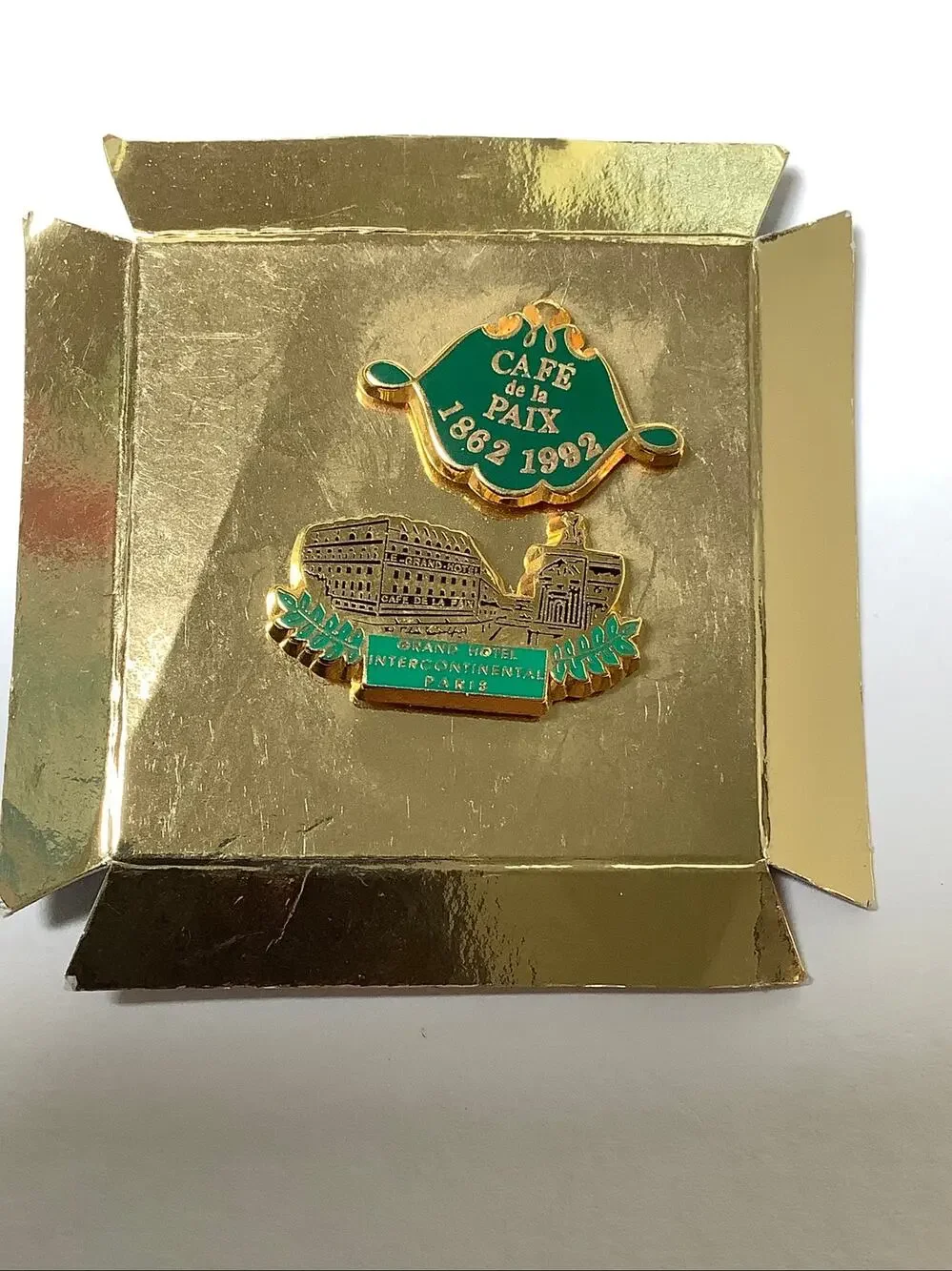 Arthus Bertrand Paris France Cafe De La Paix & Intercontinental Hotel Pins A1-39